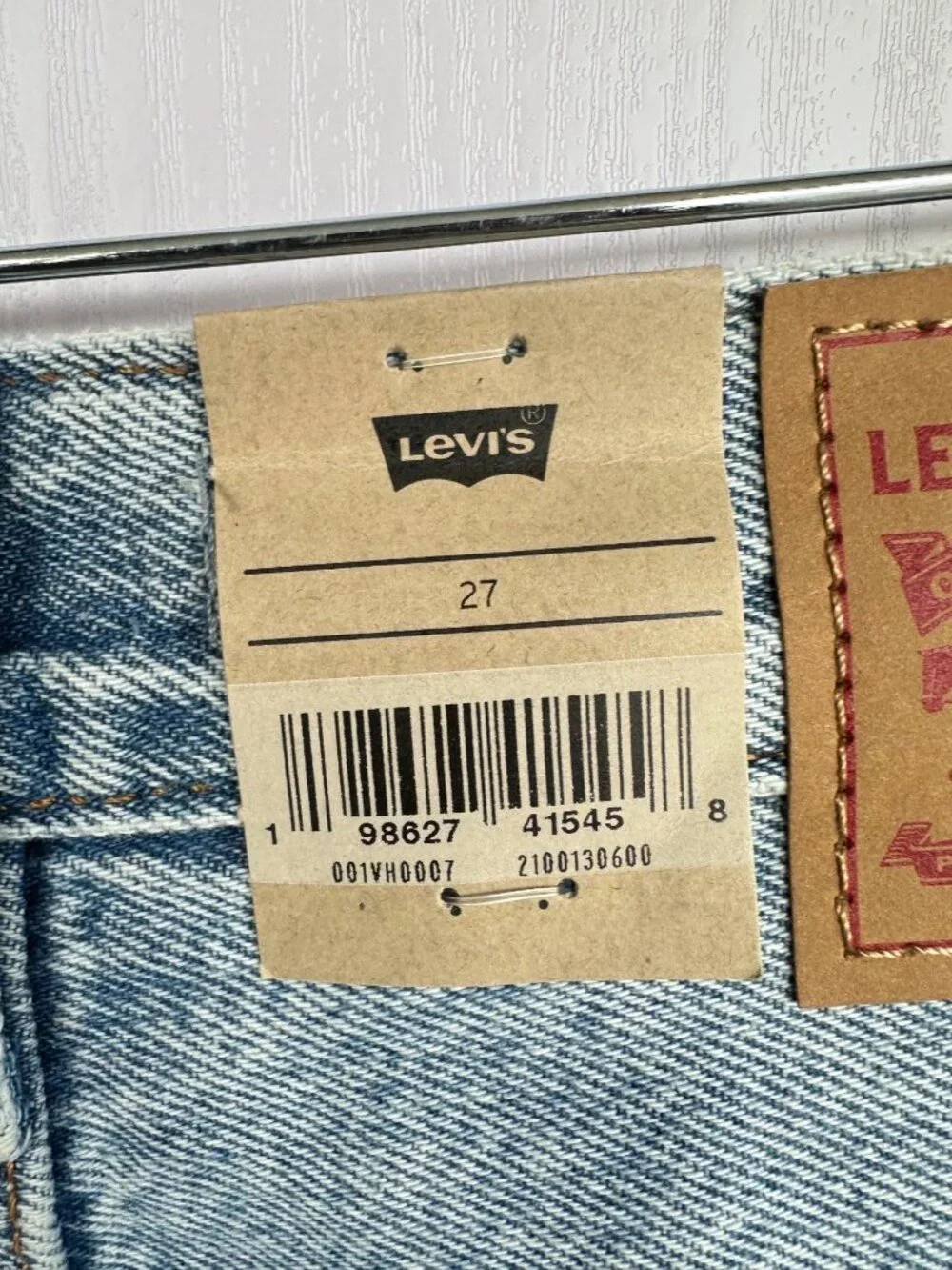 ⭐Levis High-Rise Back Slit Denim Skirt 27 Light Wash Button & Zipper Closure New